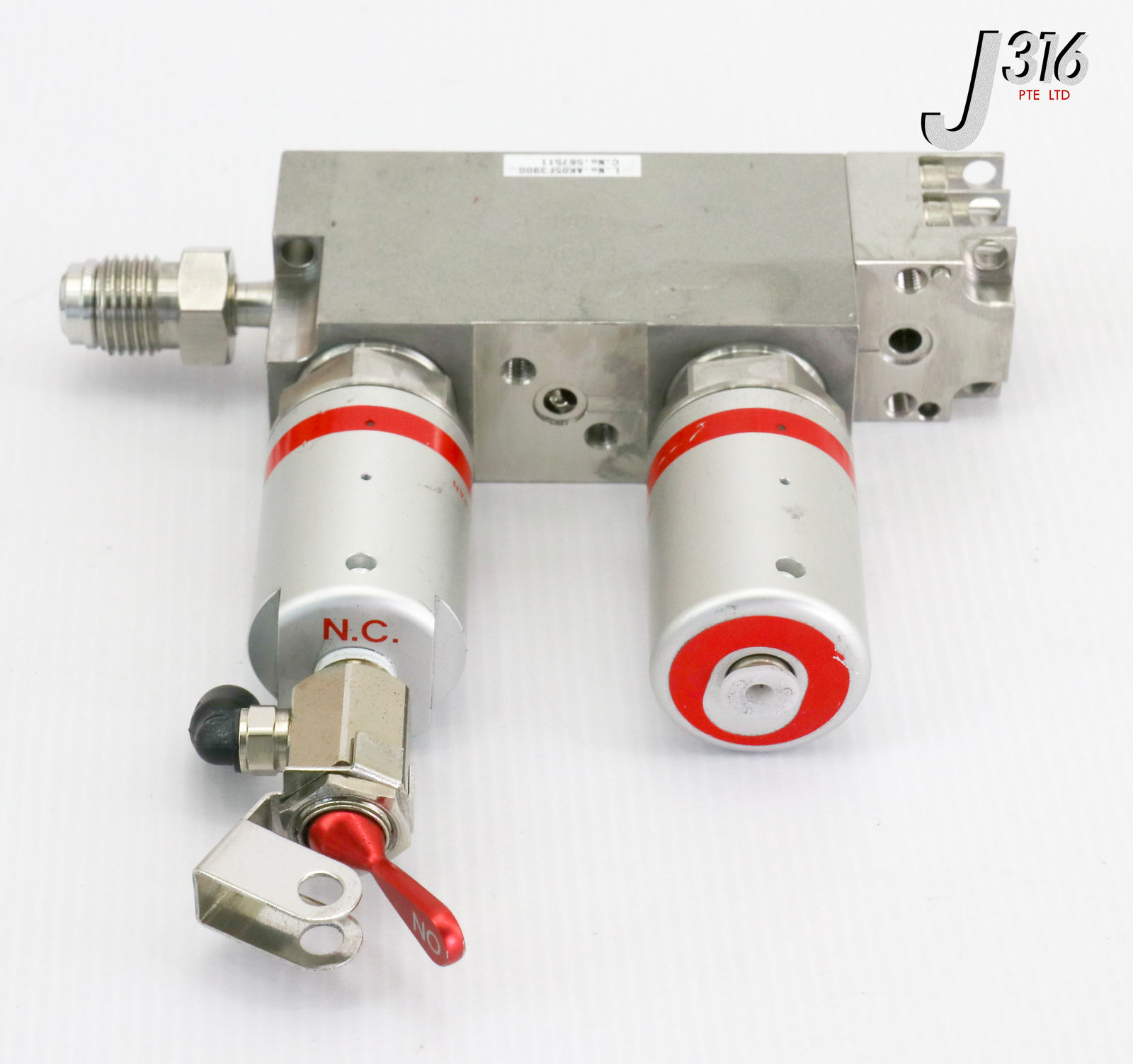 18491 FUJIKIN DIAPHRAGM BLOCK VALVES, TYPE N.C., O.P. 0.5~0.6MPA 567511