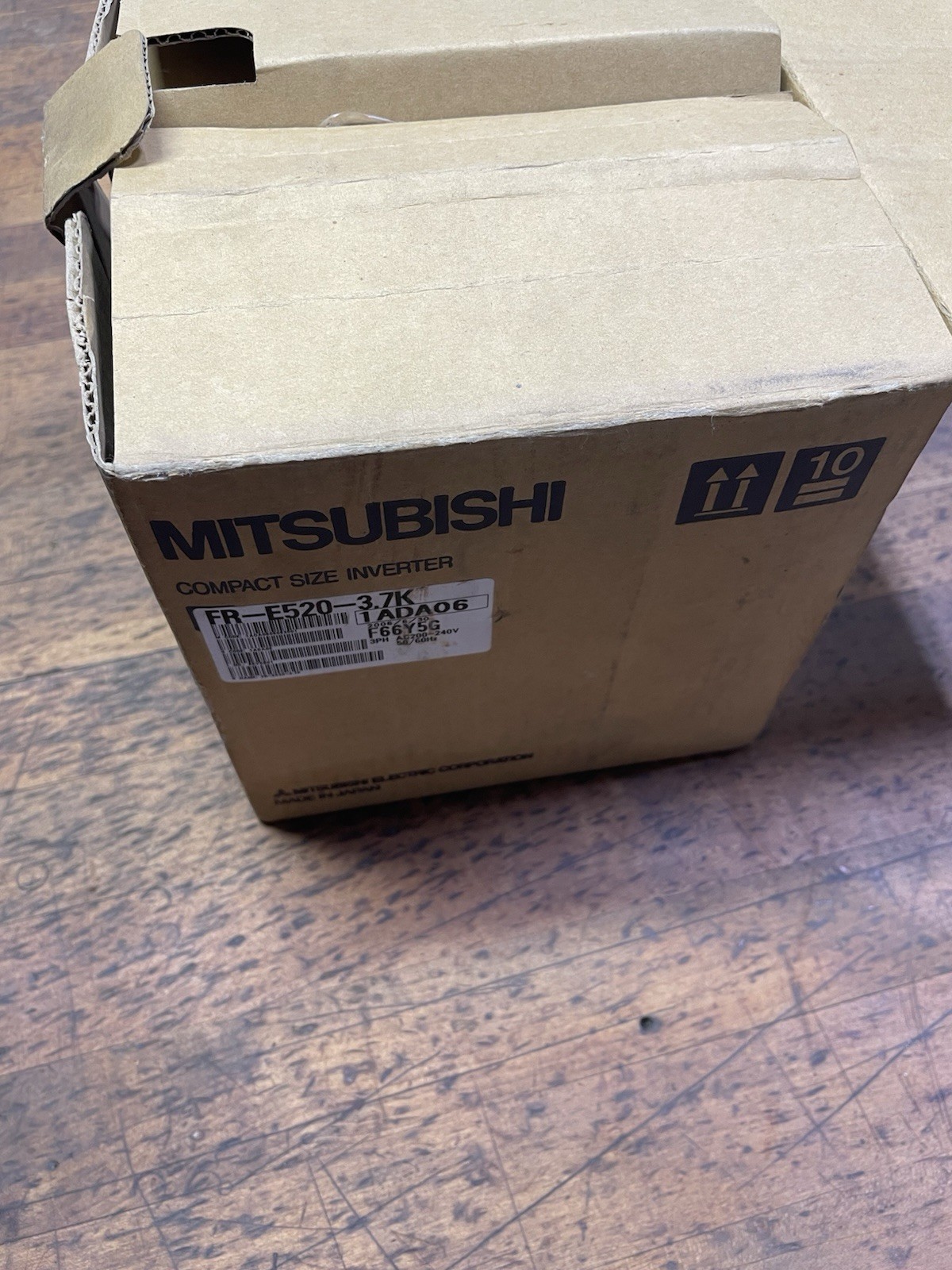 Mitsubishi FR-E520-3.7K FREQROL-E500 3.7kW 5HP 200-240V VFD Inverter Drive
