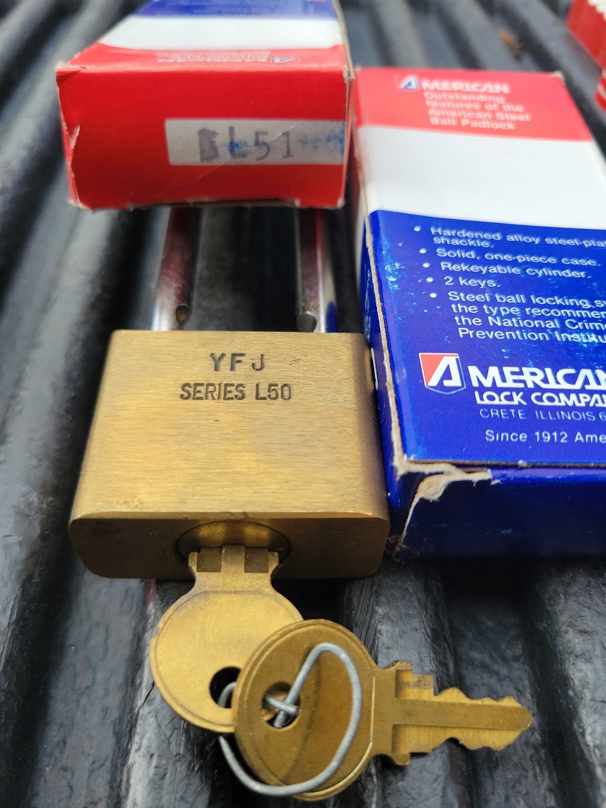(2) 1995 AMERICAN PADLOCK L-51 SERIES CHROME SHACKLE Keyed Alike YFJ NOS