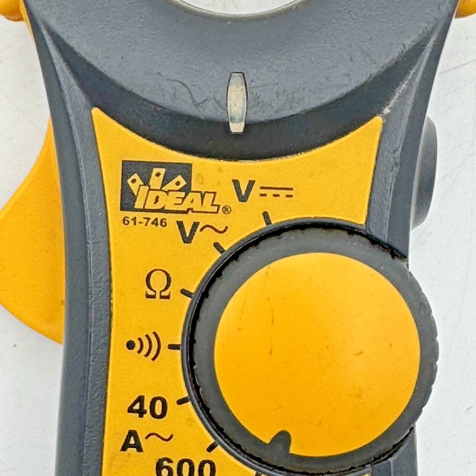IDEAL 61-746 True RMS Digital Clamp Meter Tested Working w/ Damaged Test Lead