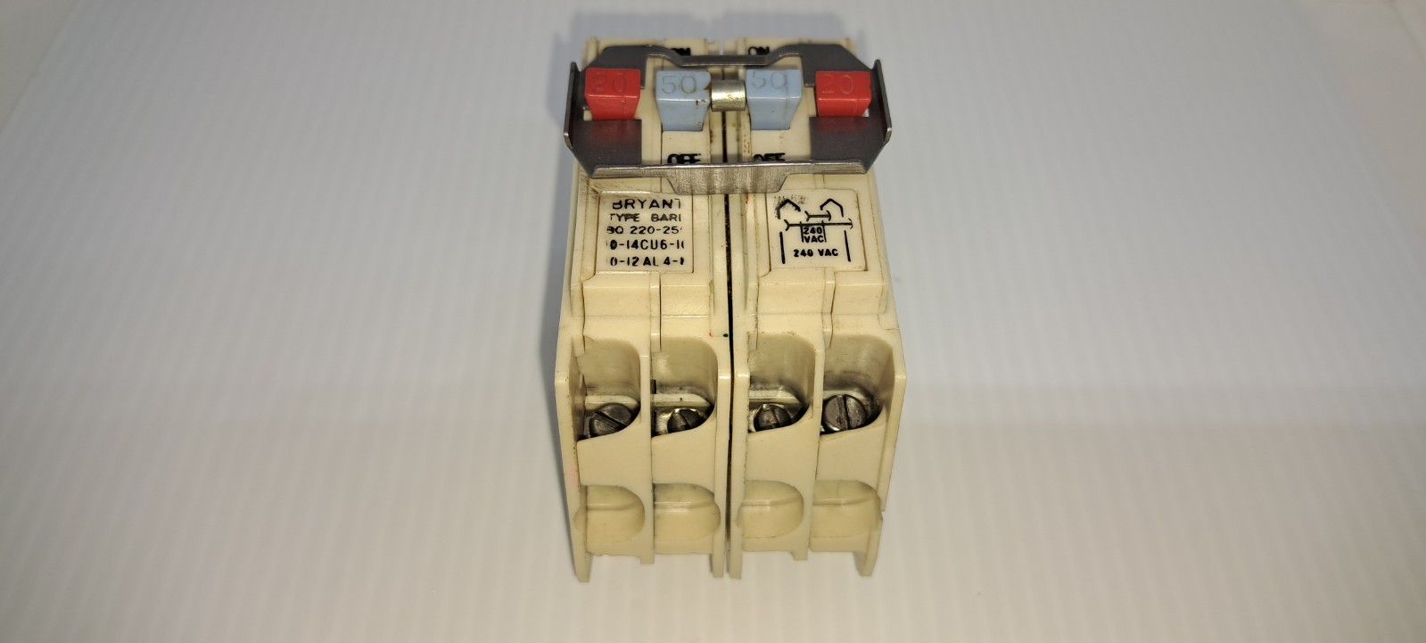 Bryant BQ220-250 4-Pole Quad Type BARD Circuit Breaker White BQ 220-250 FLAW