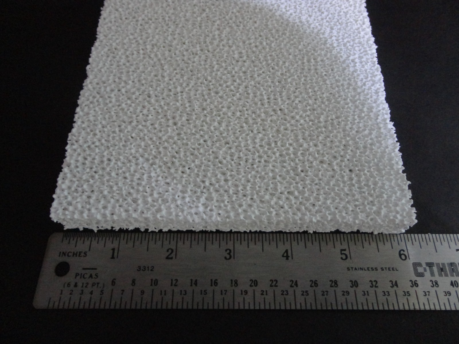 ONE 6″ x 6″ HIGH PURITY RECTANGULAR RETICULATED SPONGE ALUMINA 20 ppi No. 822