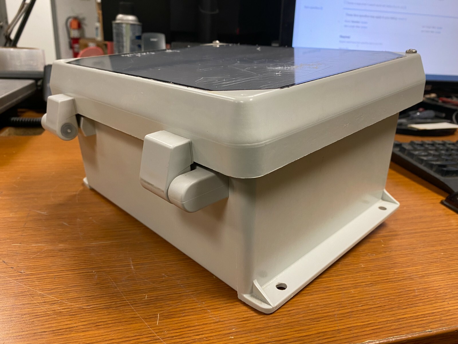 👀 VYNCKIER TYPE 4X ELECTRICAL ENCLOSURE 10″ x 8″ x 4-3/8″ ID CVJ1008NHW