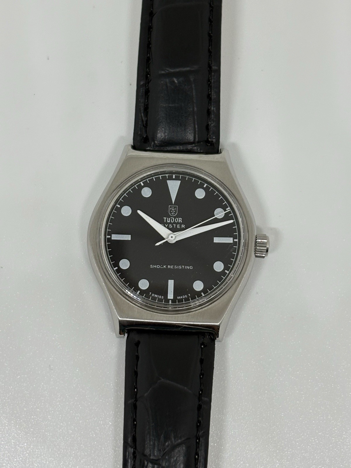 Vintage Tudor Oyster 17 Jewels Manual Winding Swiss Made Men’s Watch Black Dial