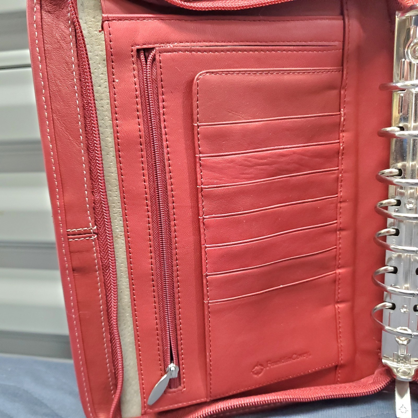 ​VTG Franklin Covey 7 Ring Leather Planner Organizer Zip Up Cranberry Red 11″x8″