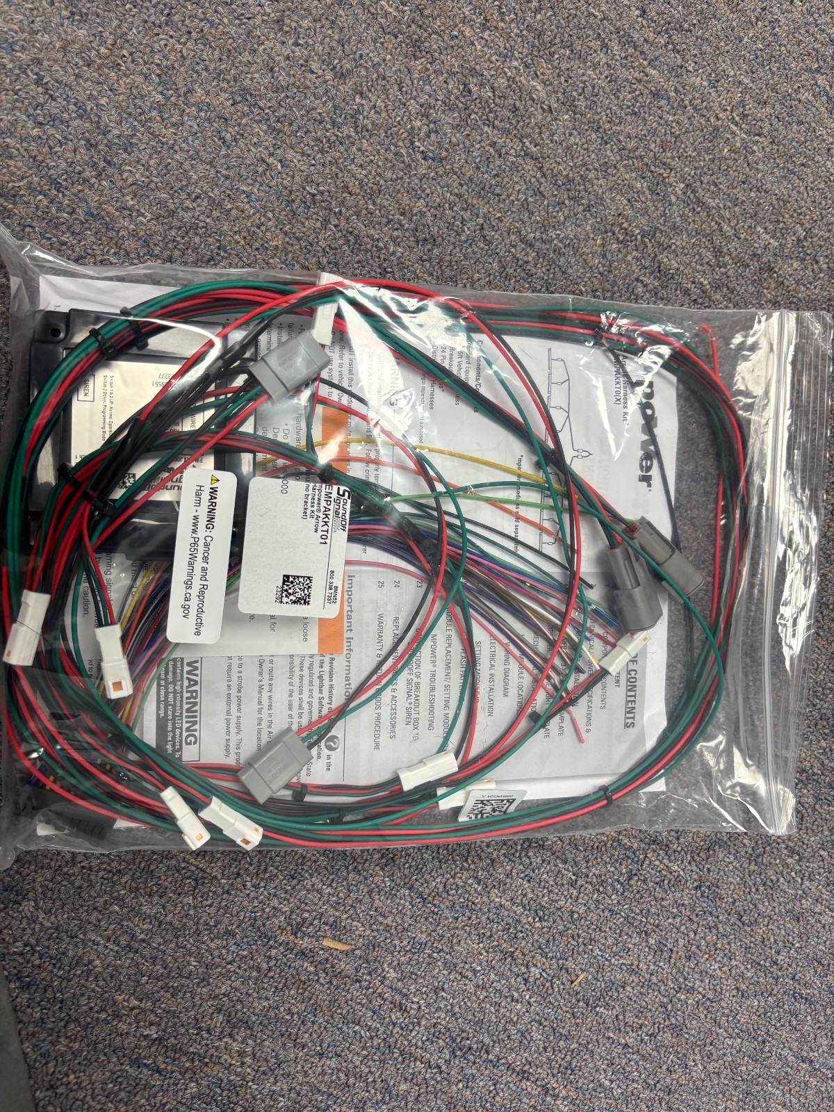 SoundOff Signal Arrow Kit Harness 8 Module 12″ Harness – EMPAKKT01