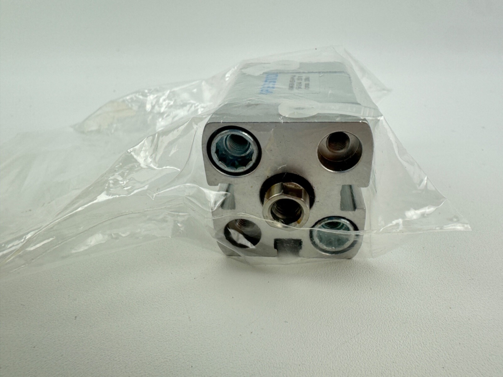 FESTO ADN-20-15-I-P-A Compact Pneumatic Cylinder 536244
