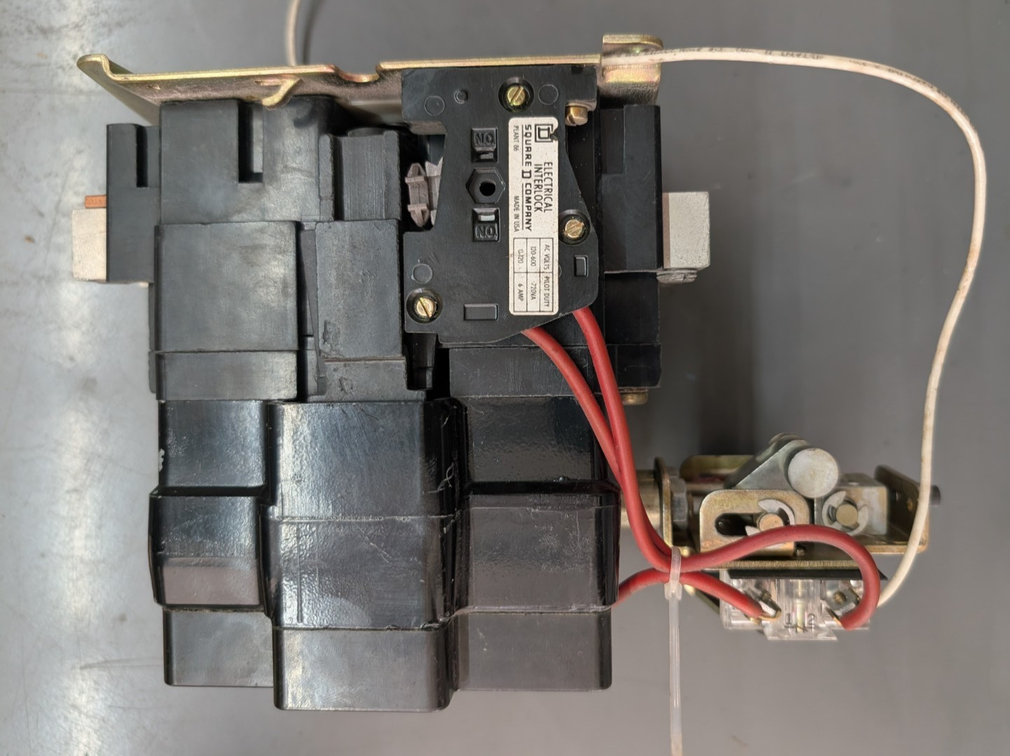 Square D 8903 SQG-11 Lighting Contactor 100A 3-Pole 120V Electrically Held w/Aux