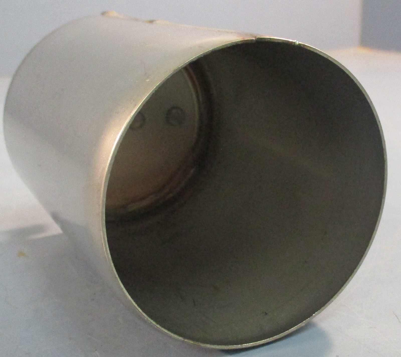 Armstrong A2664 Standard Bucket 212 SS T304 4-1/2″ Length 2-3/8″ ID