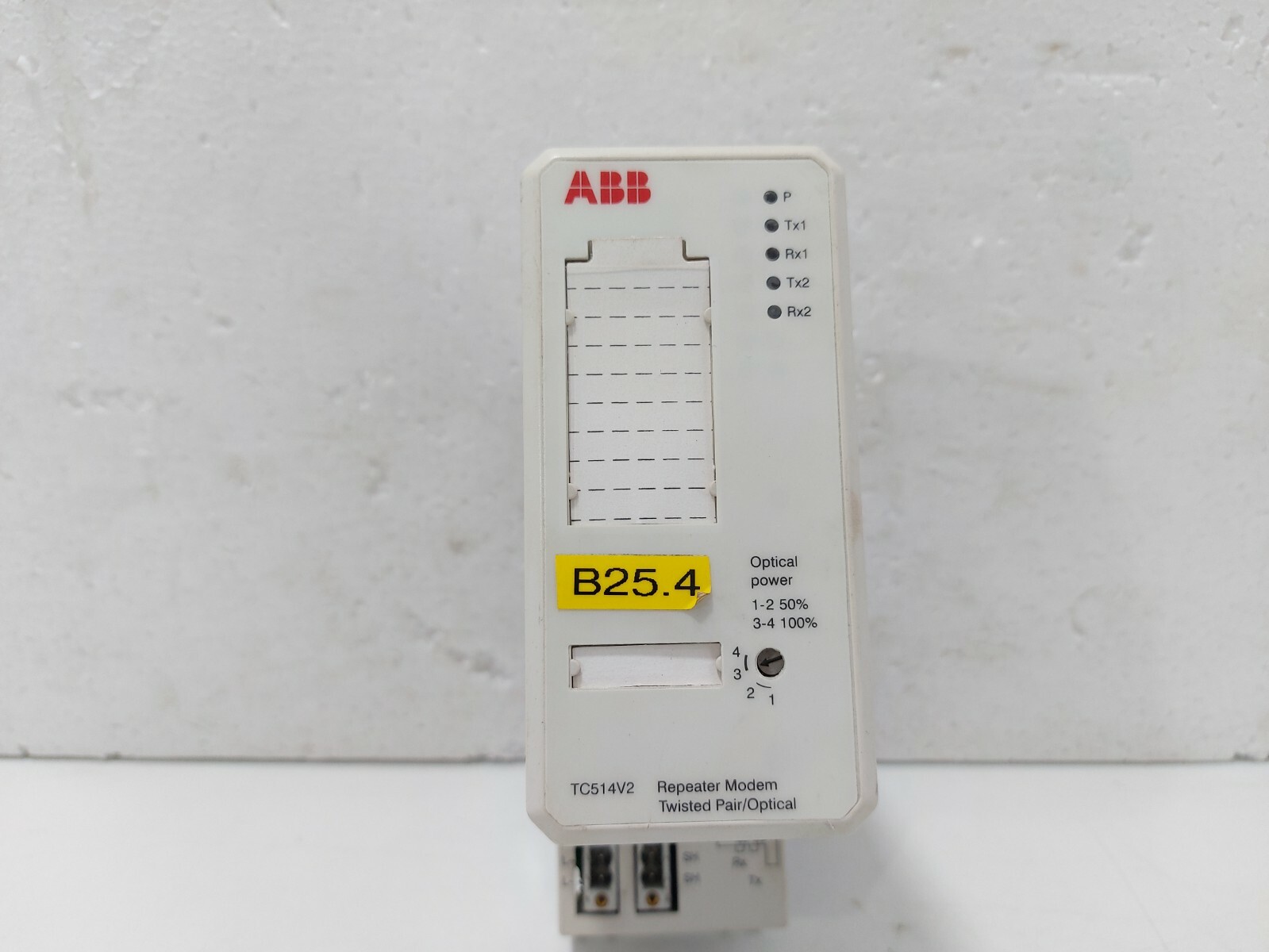 ABB 3BSE013281R1 TC514V2 Repeater Modem Twisted Pair / Optical