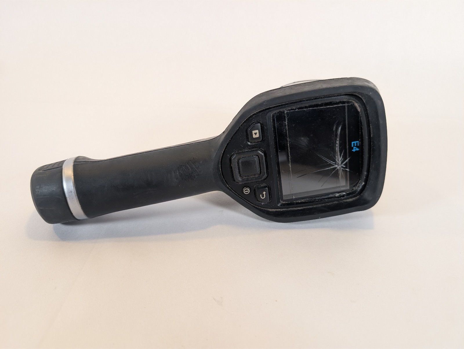 FLIR E4 Compact Thermal Imaging Camera Cracked Screen Works Well