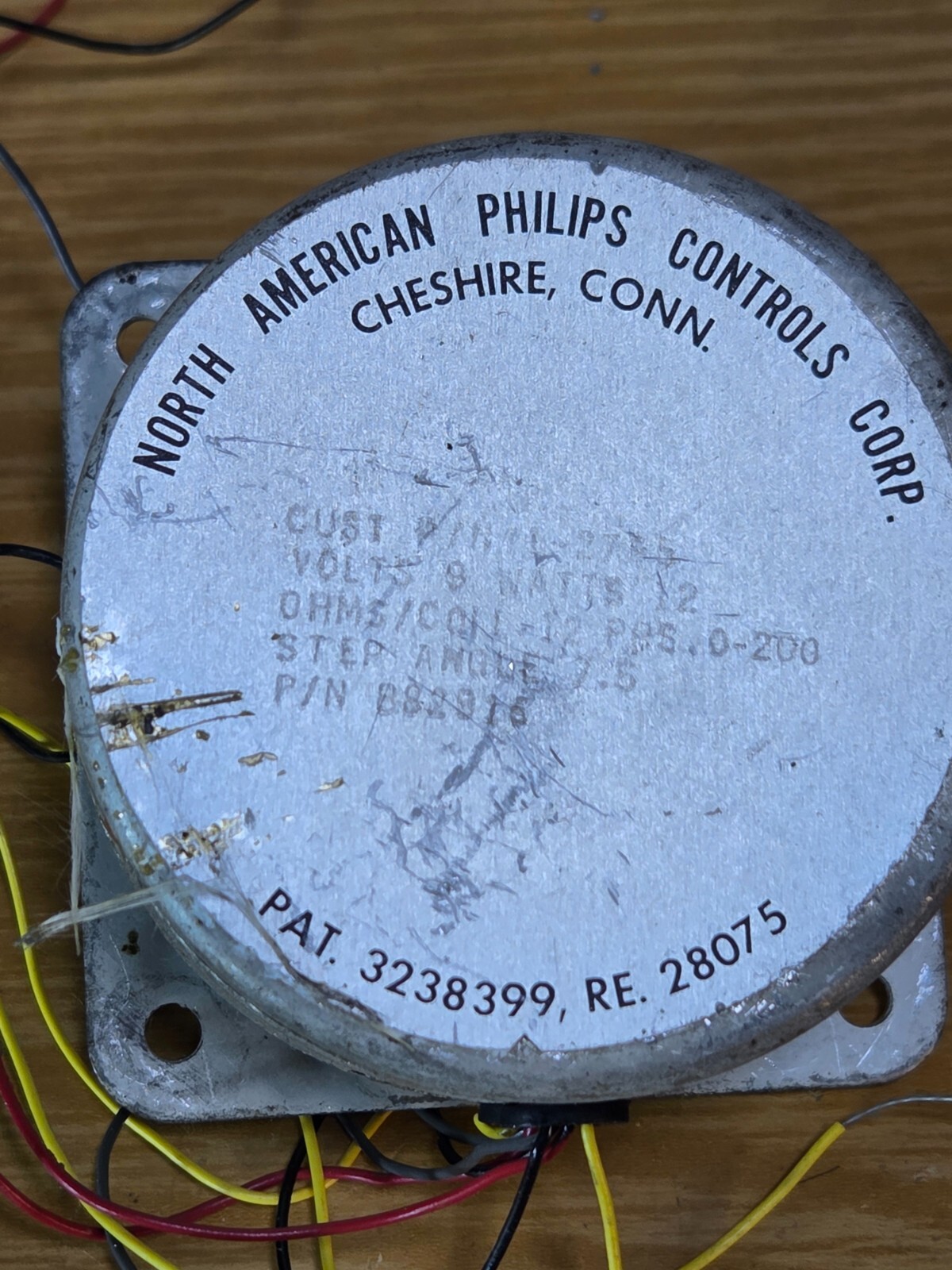 North American Philips Controls Corp. Motor 1-2785 Volts 9 Watts 12