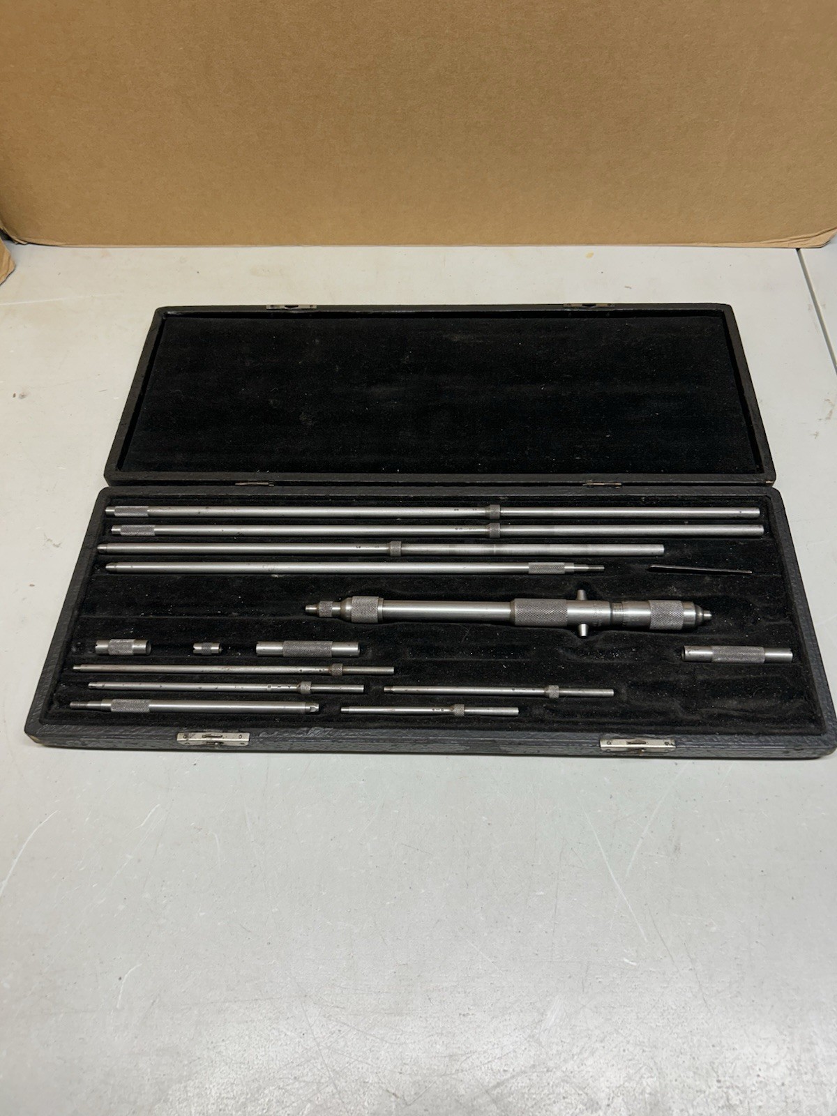 VTG L. S. Starrett Inside Micrometer Set?? Maybe No. 124?? MADE IN USA READ