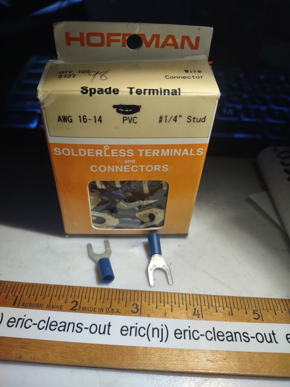 Hoffman Solderless 3127 Spade Terminals 1/4″ stud 16-14 AWG Wire 98 Pcs PVC