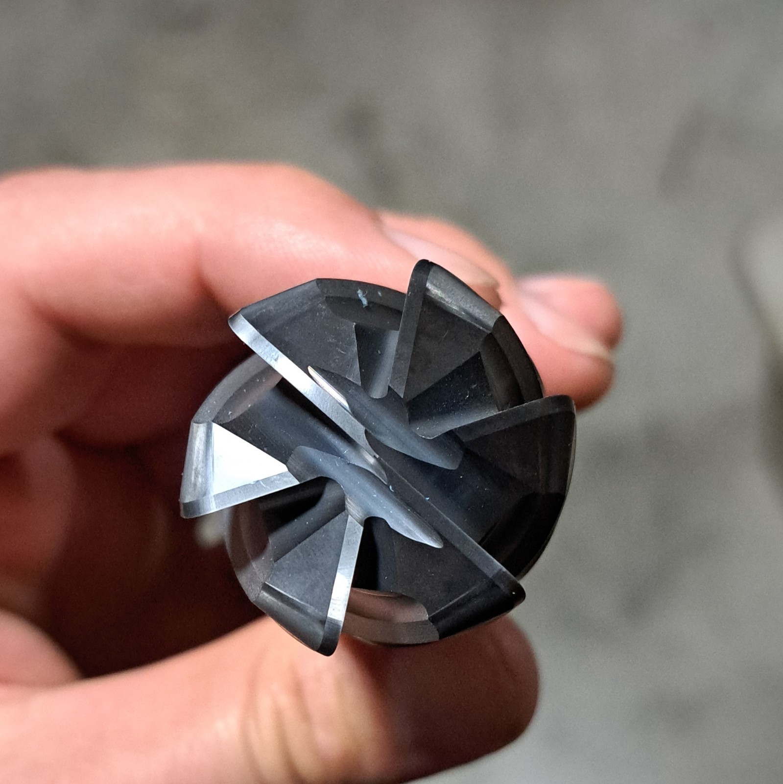Niagara Cutter Rough/Finish End Mill 1-1/4″ 6F Square 2″ LOC 4-1/2″ OAL