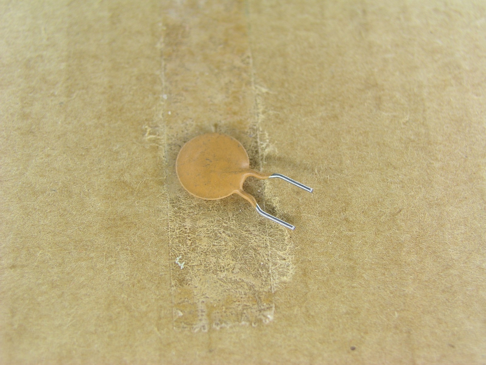 S00774-110 (10 Piece Lot) 220 pf 50 volt 5% N750 leaded ceramic capacitor