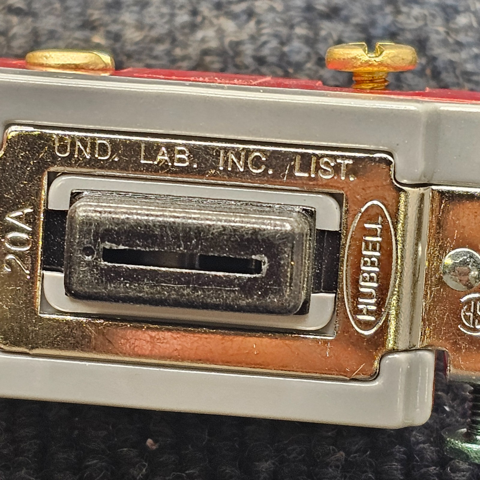 Hubbell HBL1221L: HBL Lock Switch, Single Pole 20A 120-277VAC, Back & Side Wired