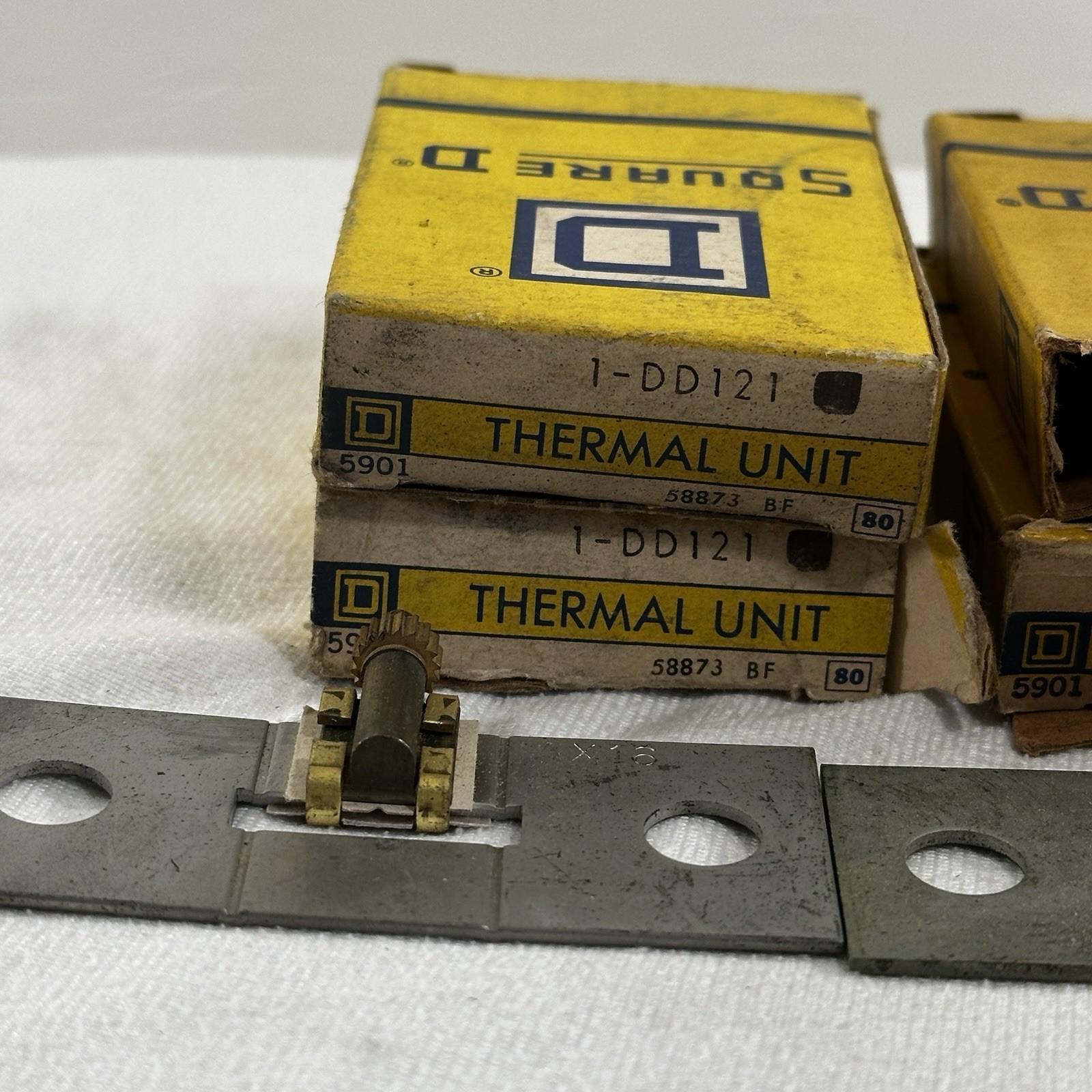 LOT OF 7 NEW SQUARE D OVERLOAD RELAY THERMAL UNITS 1-DD121, 1-DD140, 1-DD150
