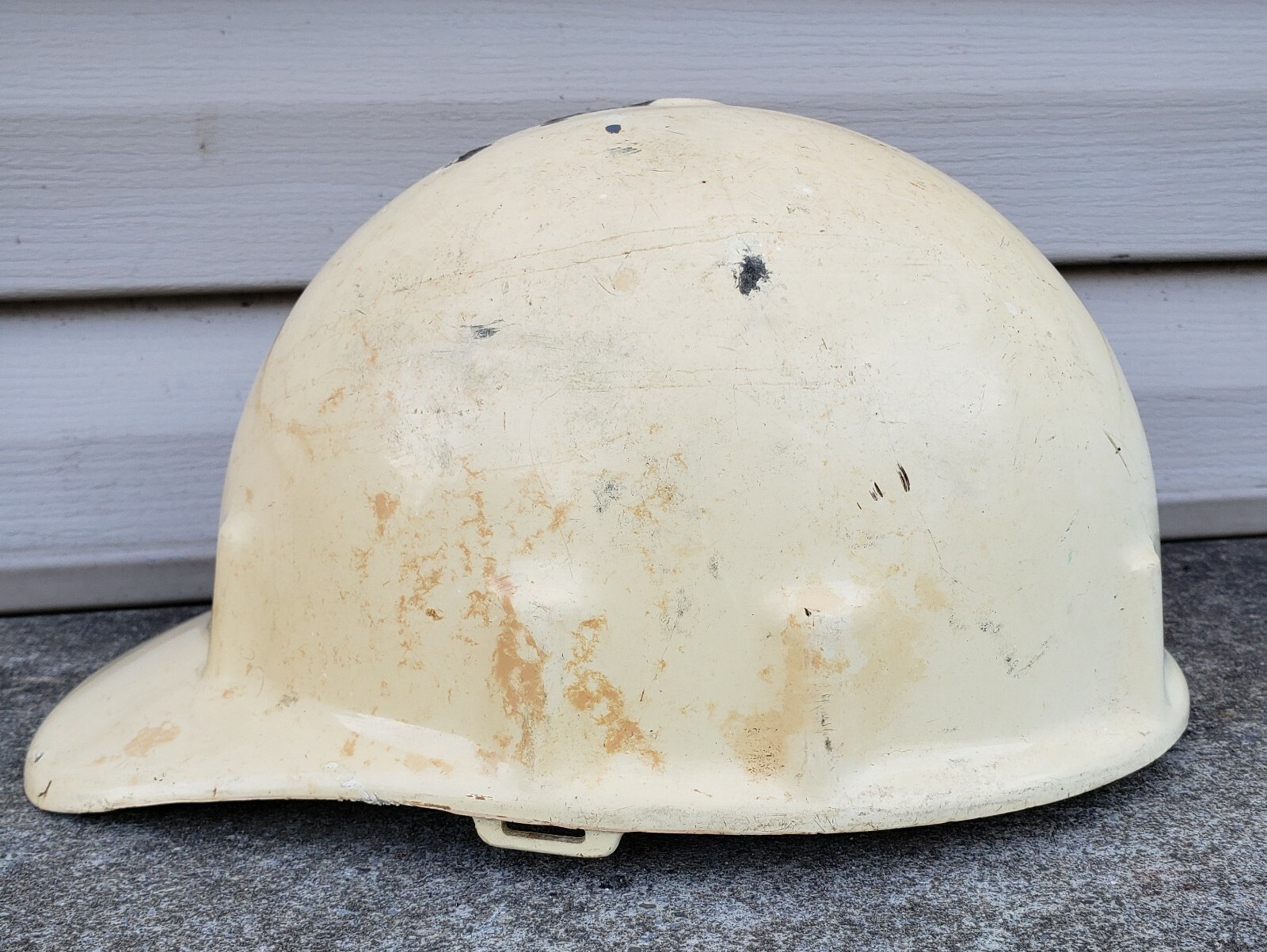 Vintage Egg White Hard Hat Fiberglass Duck Bill Iron Workers Ed Bullard?
