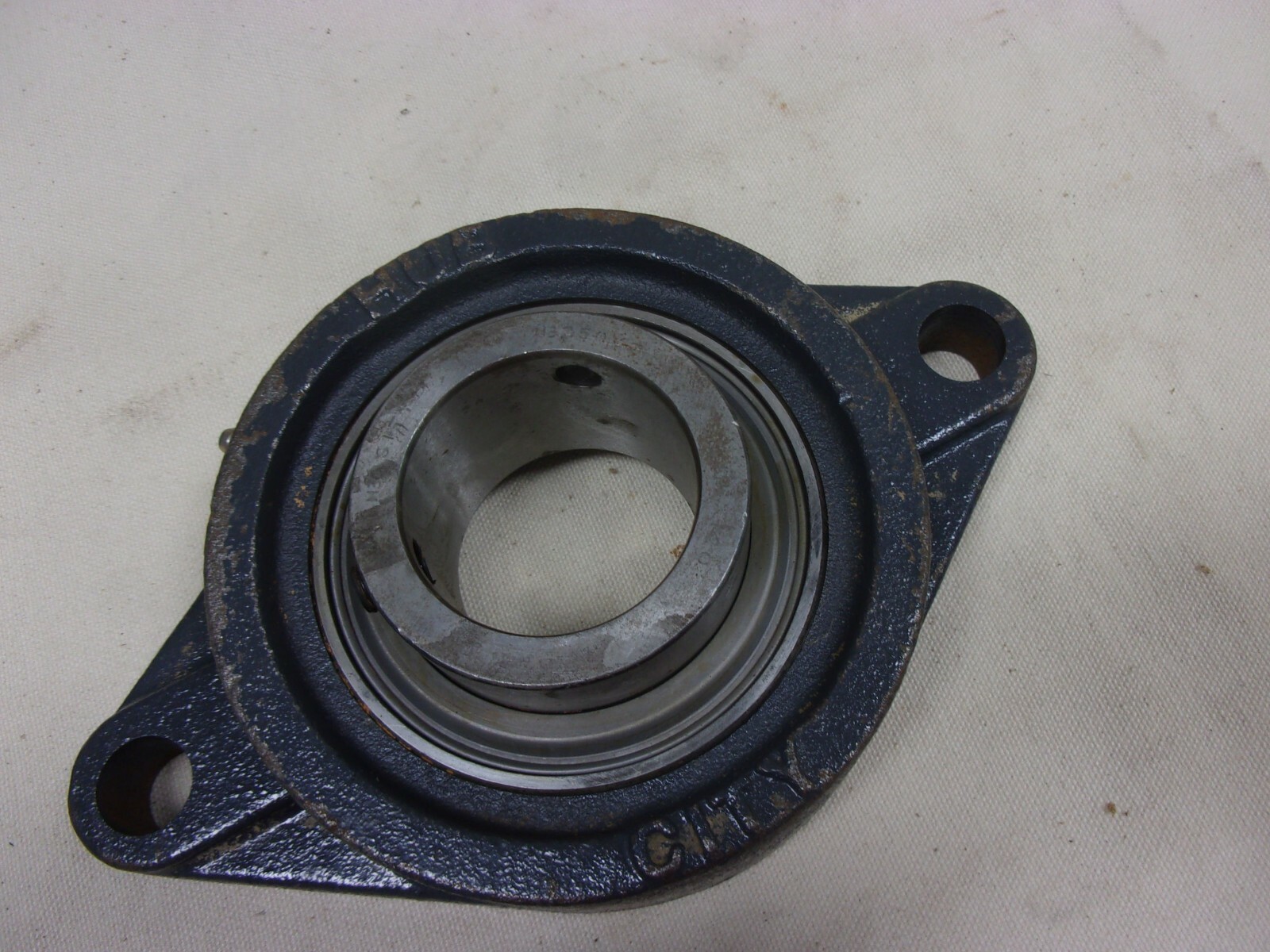 Hub City B250X2 Ball Bearing 2 Bolt Flange Flush Mount Shaft 2″ Bore Machine Nos