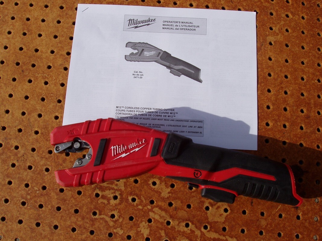 MILWAUKEE 2471-20 M12 CORDLESS COPPER TUBING CUTTER BARE TOOL ONLY GOOD COND