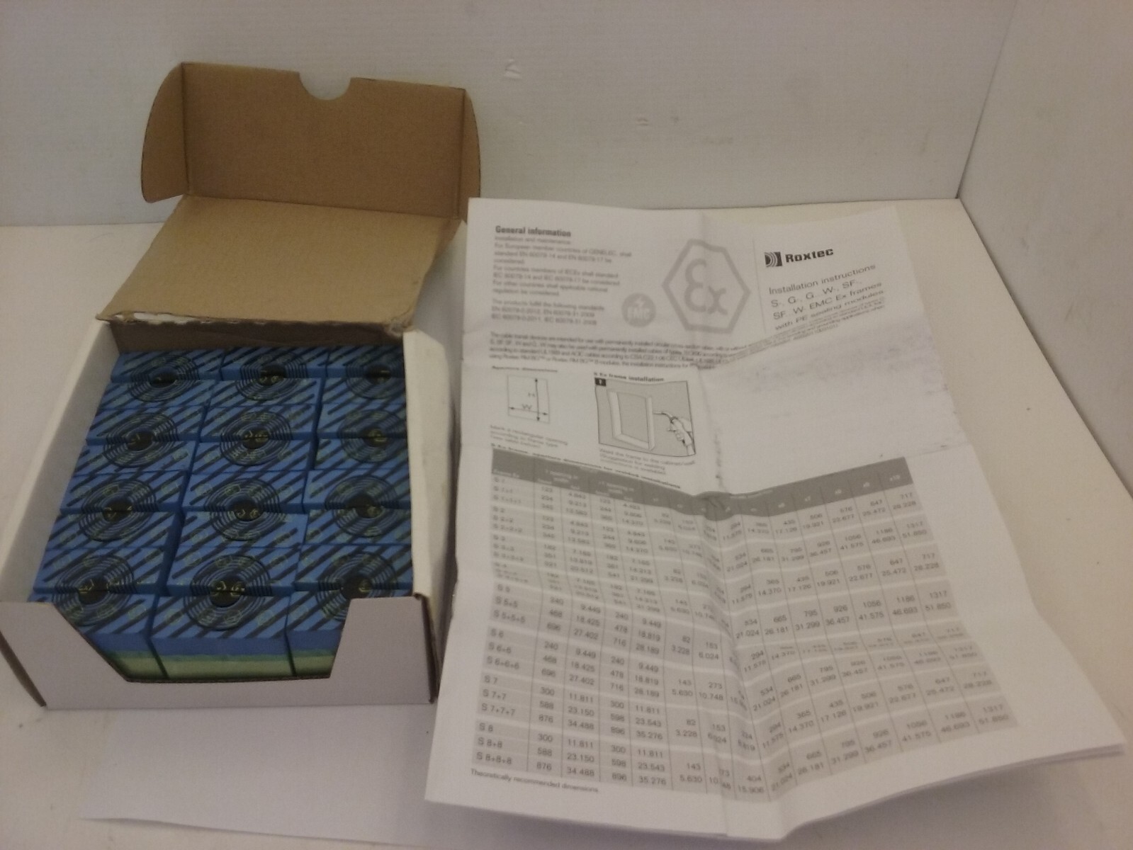 ROXTEC CM30W40 CM MODULE WITH MULTIDIAMETER, BOX OF 12, NIB