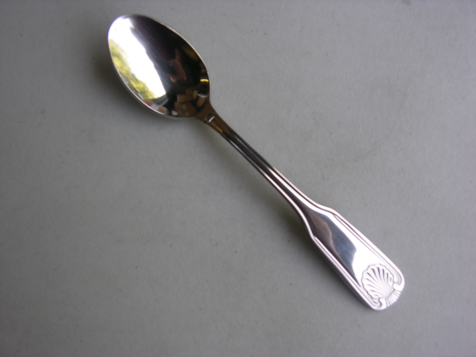 USA SELLER 12 TEASPOONS SHELL EX-HEAVY WEIGHT 18/0 S/S FREE SHIPPING US ONLY