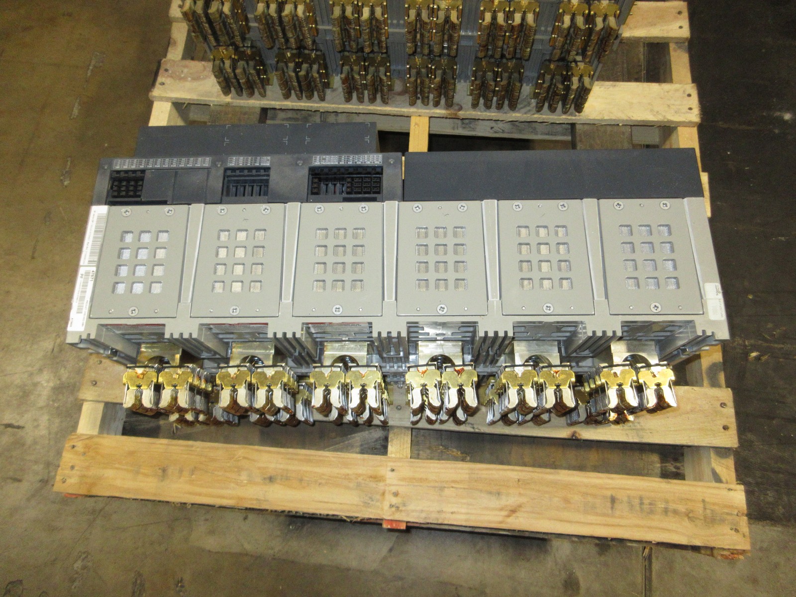 Square D NW40L1 Masterpact Circuit Breaker YA8KKR64A3SXXXXXCA 4000A Used
