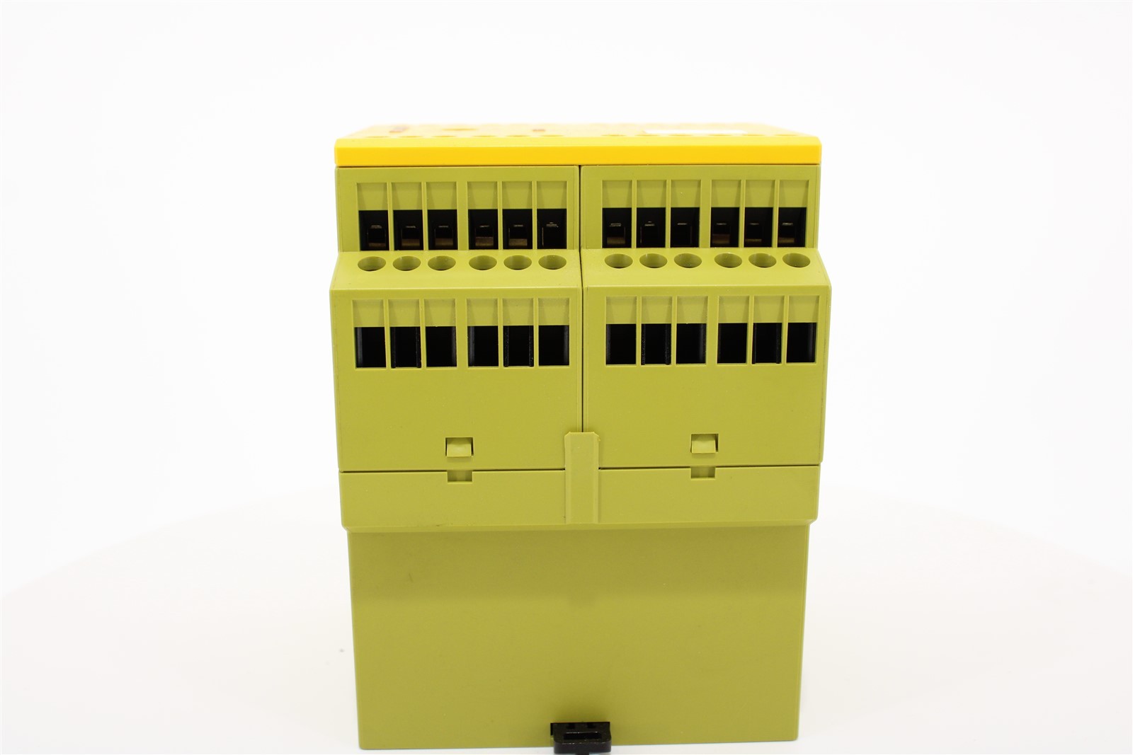 Pilz 774790 PNOZ V PNOZ X Safety Relay | 24V DC | 3NO 1NC 1NO Delayed