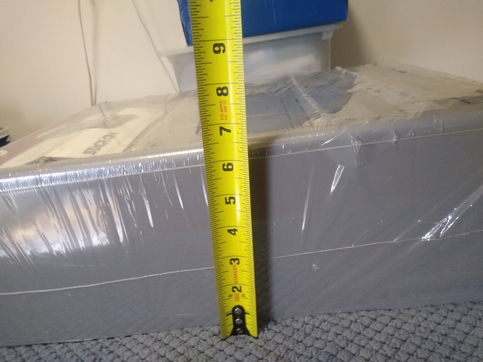Stack-on 18 drawer plastic cabinet