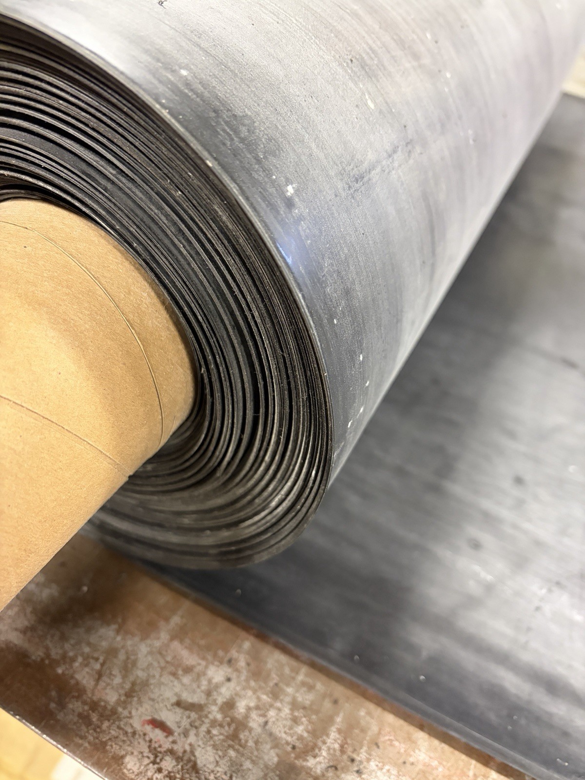 EPDM Rubber Sheet 5/64X36 IN. 85ft. Roll
