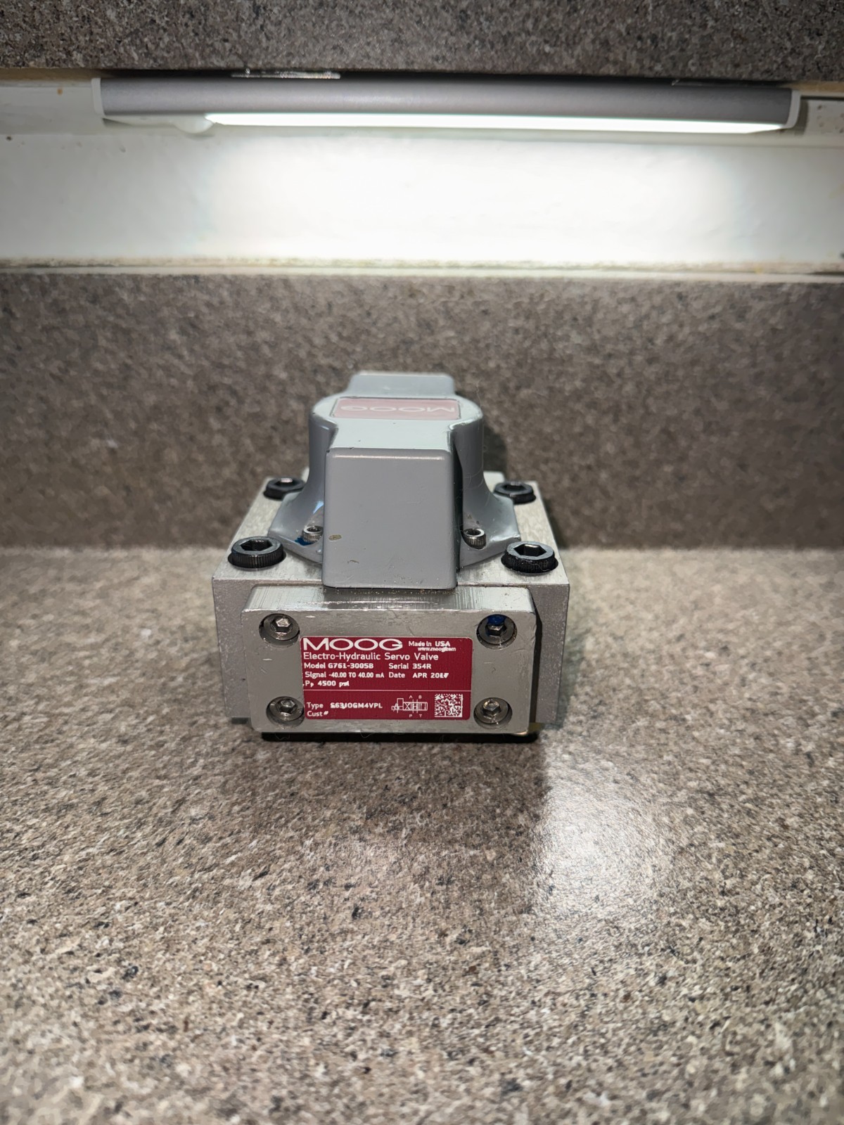 MOOG D761-3005B Electro Hydraulic Servo Valve 4500 PSI 40 GPM Tested Clean