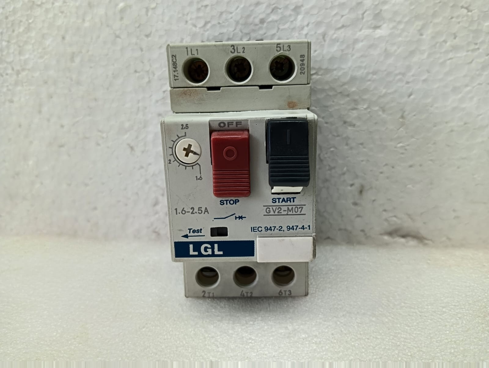 Telemecanique Motor Circuit Breaker 1.6-2.5A 690V 3-Phase Starter GV2-M07