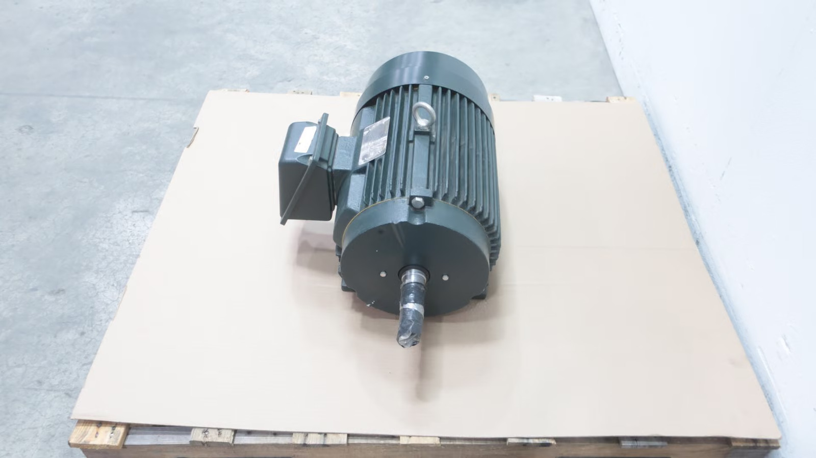Toshiba Y756SDSR41A-P Ac Motor 254t 7.5hp 1170rpm 1.625in 230v-ac 460v-ac 3ph