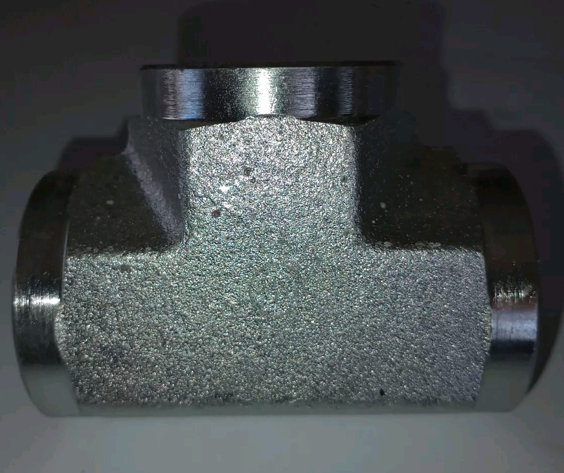 STAINLESS STEEL FNPT TEE 1-1/4″ X 1-1/4″ X 1-1/4″, NEW, FREE SHIPPING