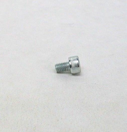 PACK OF 100 NEW M4-0.7 X 6MM SOCKET HEAD CAP SCREWS GRADE 8.8 ZINC FREE SHIP NH