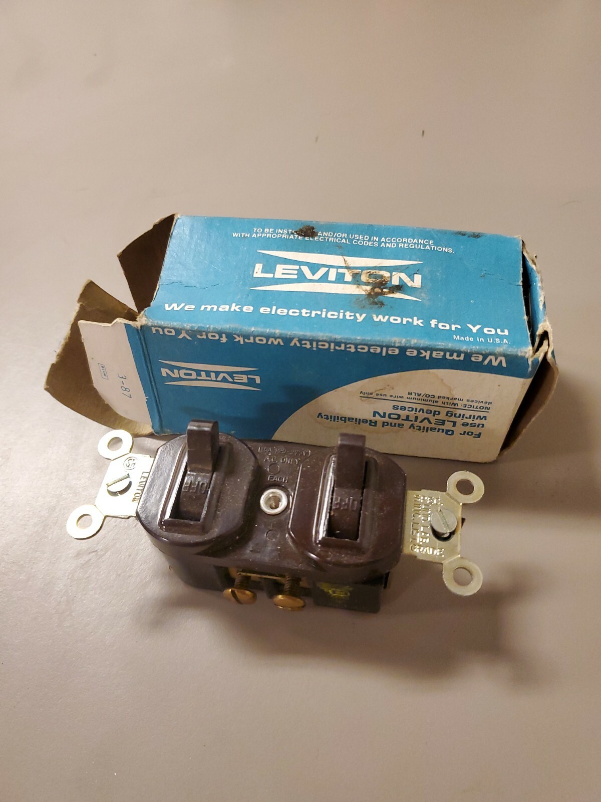 Leviton Switch Toggle 1256-I 15A 120/277 V