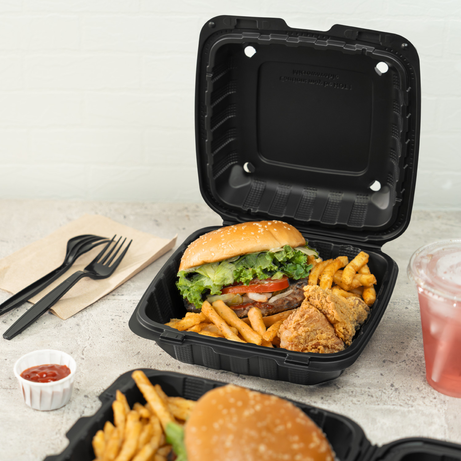 Karat Earth 8″ x 8″ Mineral Filled PP Hinged Container, 1 compartment – Black
