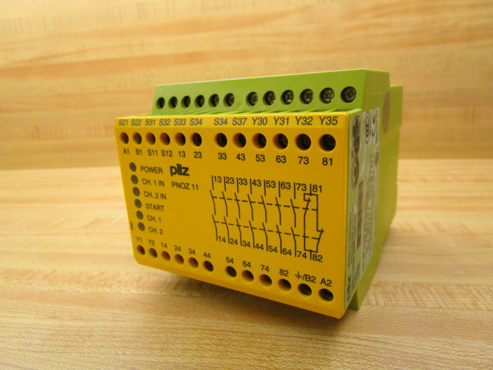Pilz PNOZ-11 24VAC 24 VDC 7n/o 1n/c Relay 774080