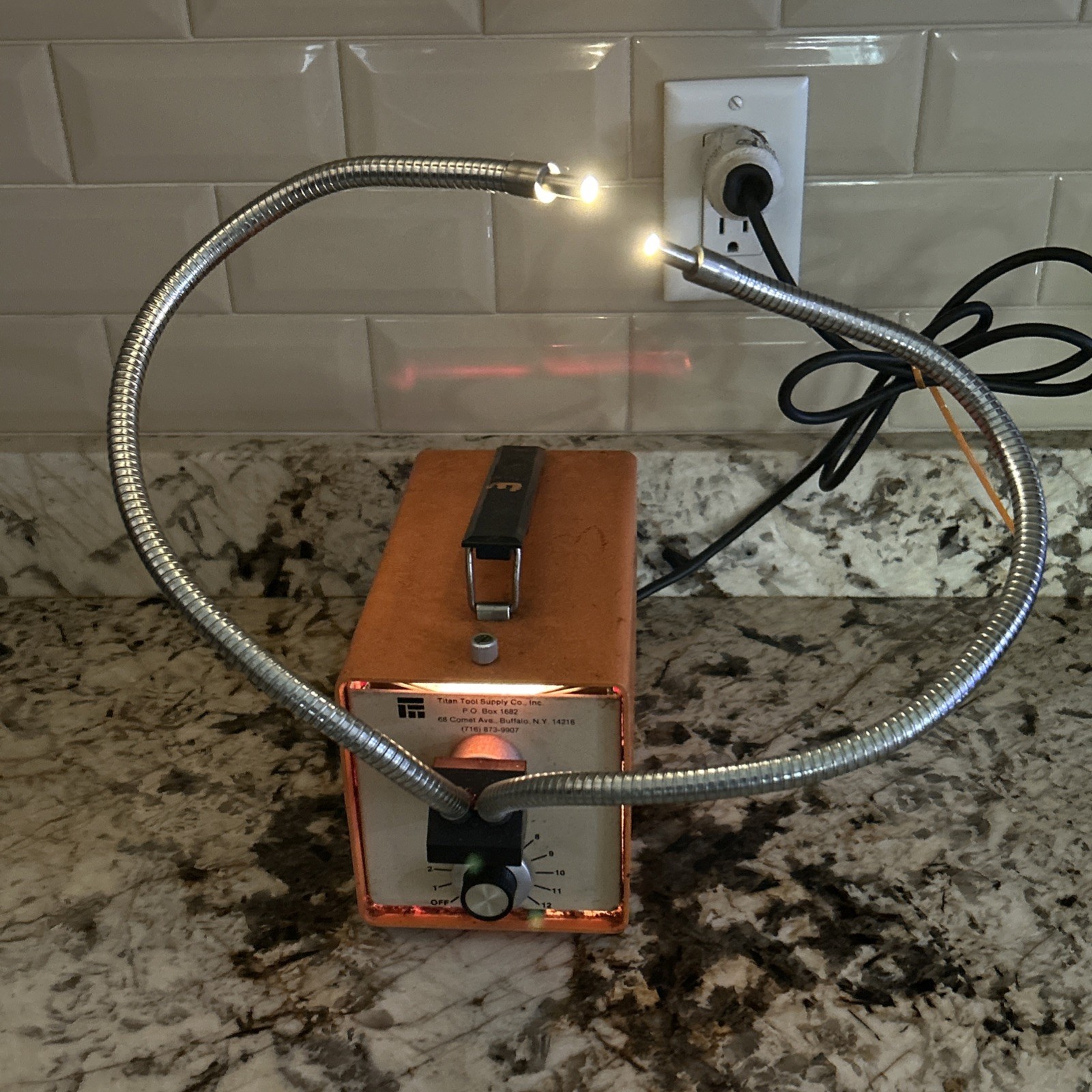 Titan Supply Co. FO-150 Fiber Optic Light Source, Dimmer