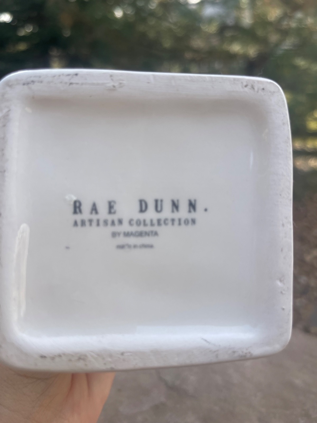 Rae Dunn «Focus» Container- 6 inches tall