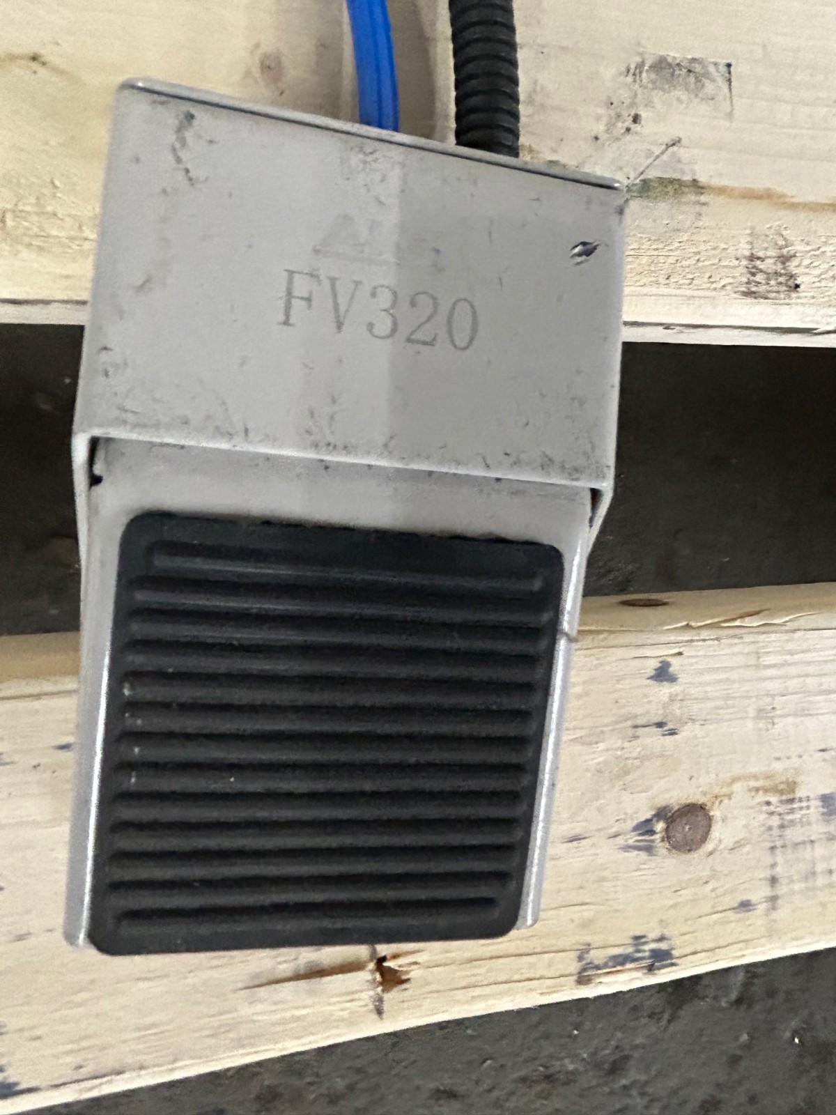 Baileigh Industrial Air-Powered Planishing Hammer Model PH-24A