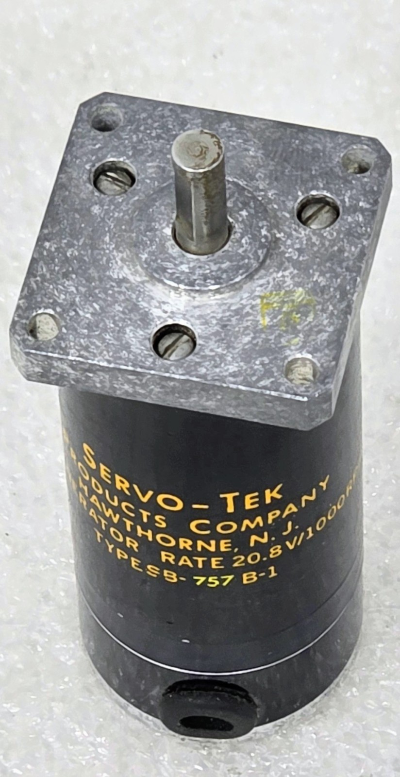 Servi Tek SB-757 B-1 DC Tachometer Generator 20.8V/1000RPM