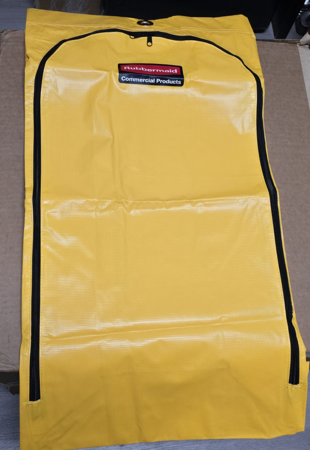 RUBBERMAID COMMERCIAL 1966881 REPLACEMENT BAG 17X33YELLOW 34GAL