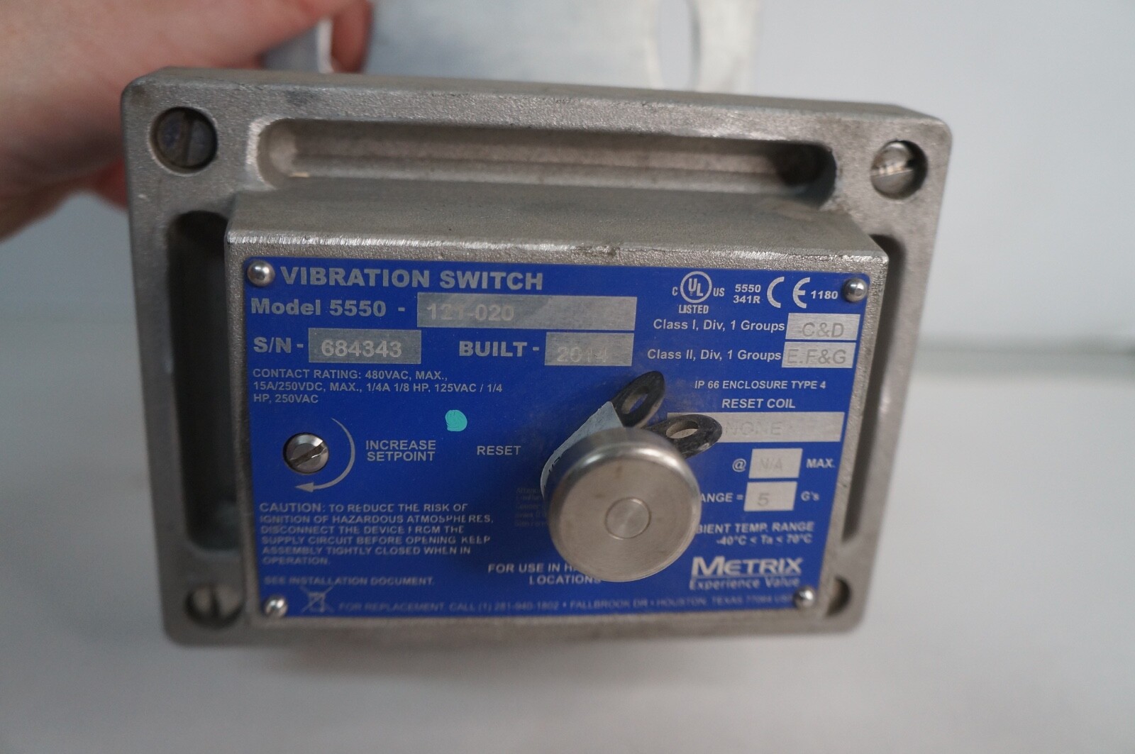 USED Metrix 5550-121-120 Vibration Switch 480VAC Max. 15A/250VDC Max. 1/4A 1/8HP