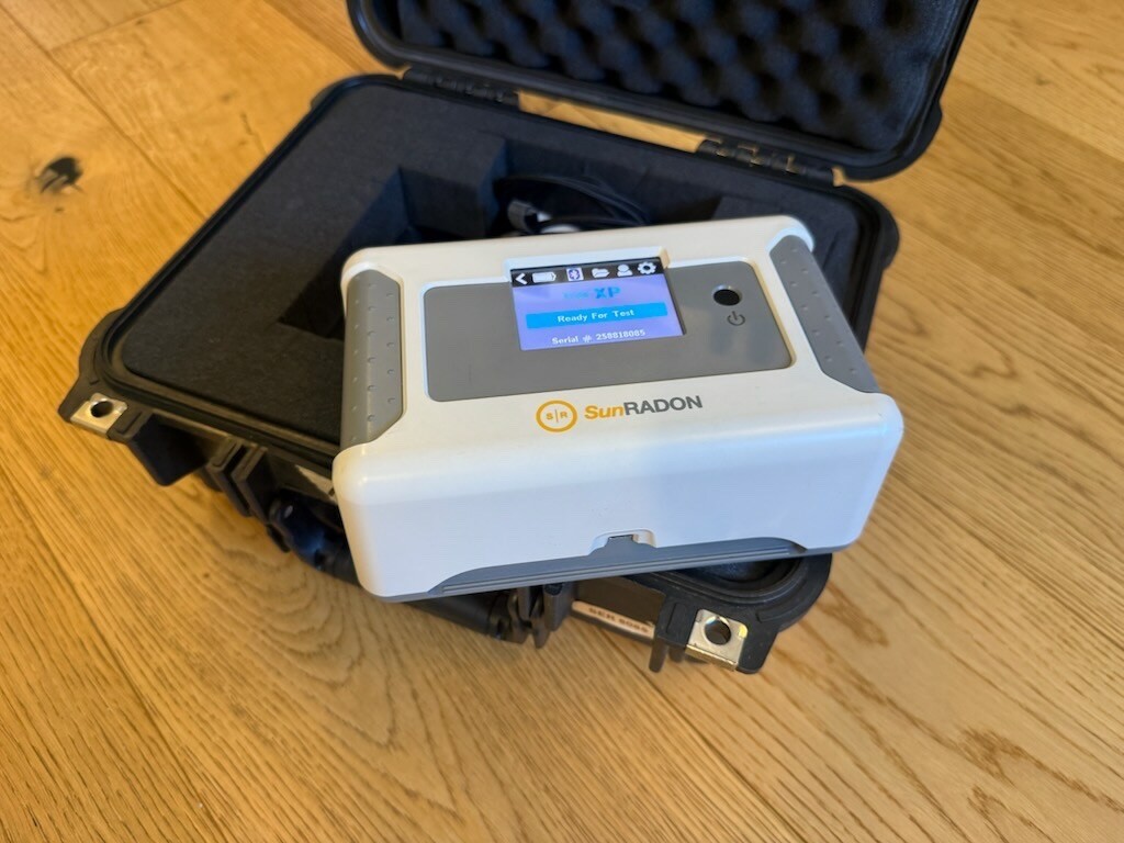 SunRadon 1028 XP machine, in great used condition, with hard case and charger
