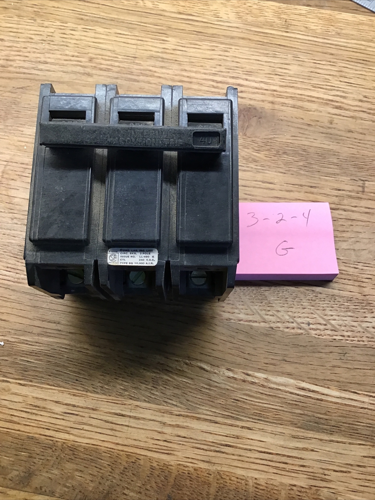 (1) GTE Sylvania 40 AMP 3 POLE CTL COMMON TRIP CIRCUIT BREAKER
