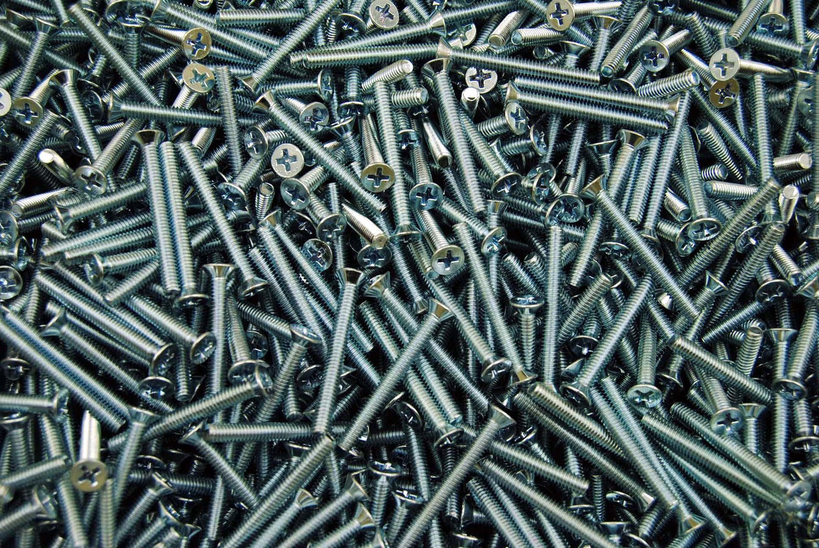 (825) Phillips Flat Head 8-32 x 1-1/2 Machine Screw Zinc #8