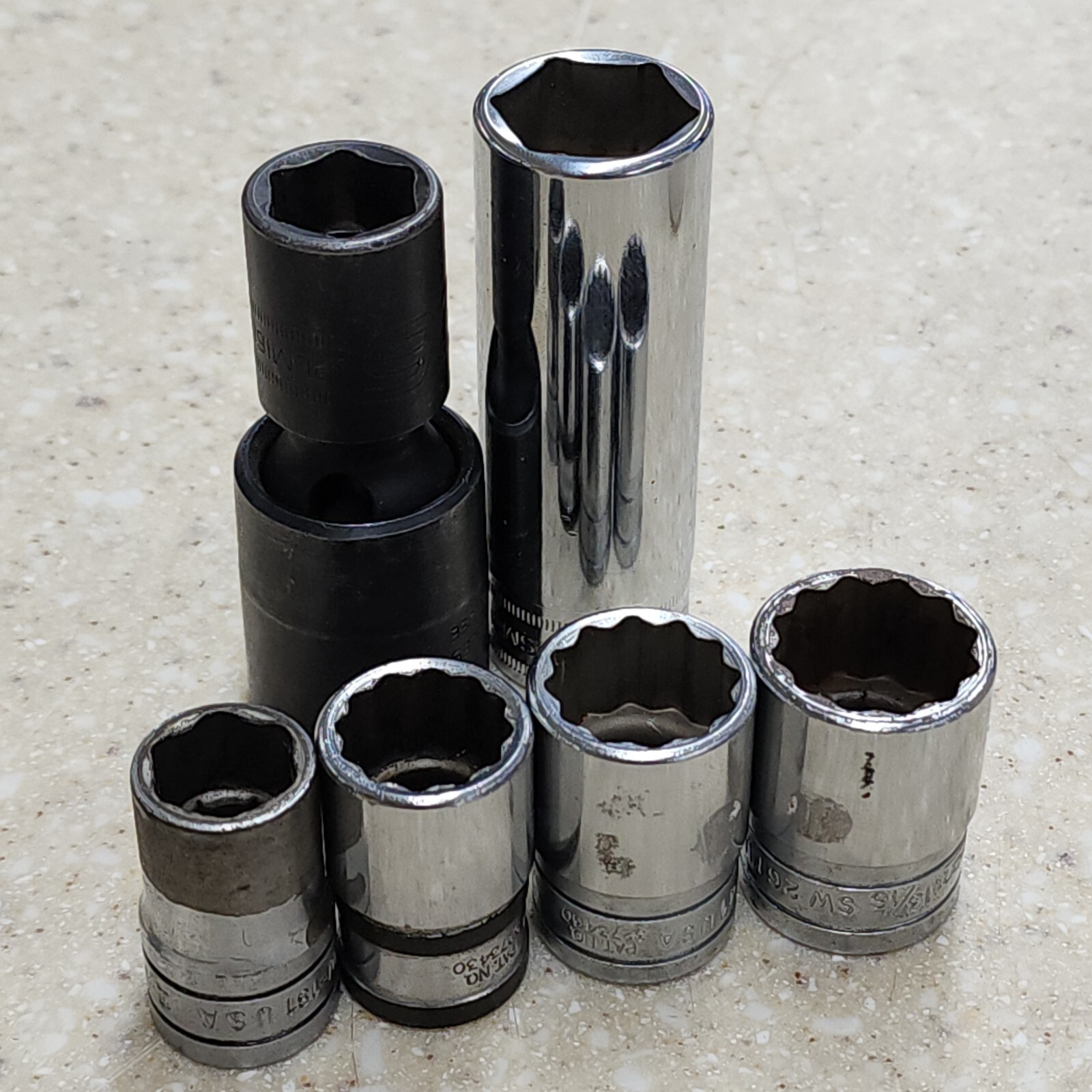 Snap-On 3/8″ & 1/2″ Drive 6 & 12 Point Metric & Standard 10 Piece Set
