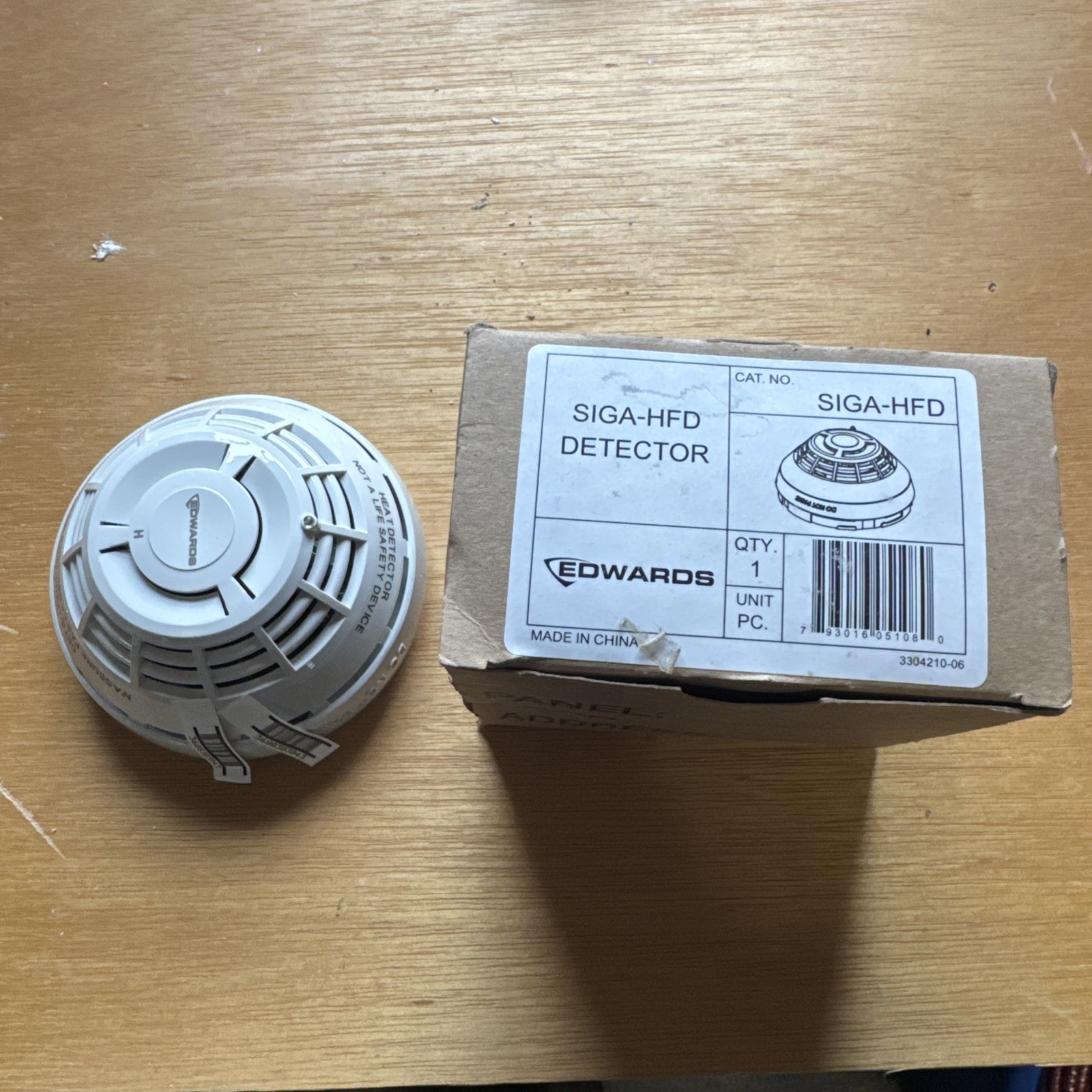 Edwards SIGA-HFD Intelligent Fixed Temperature Heat Detector